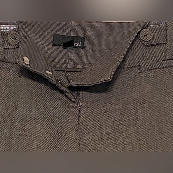 𝅺xxi Sz-1 Junior’s very cool pants w/some “natural”distressing from lotsa 🥰 🤎 - Picture 13 of 16